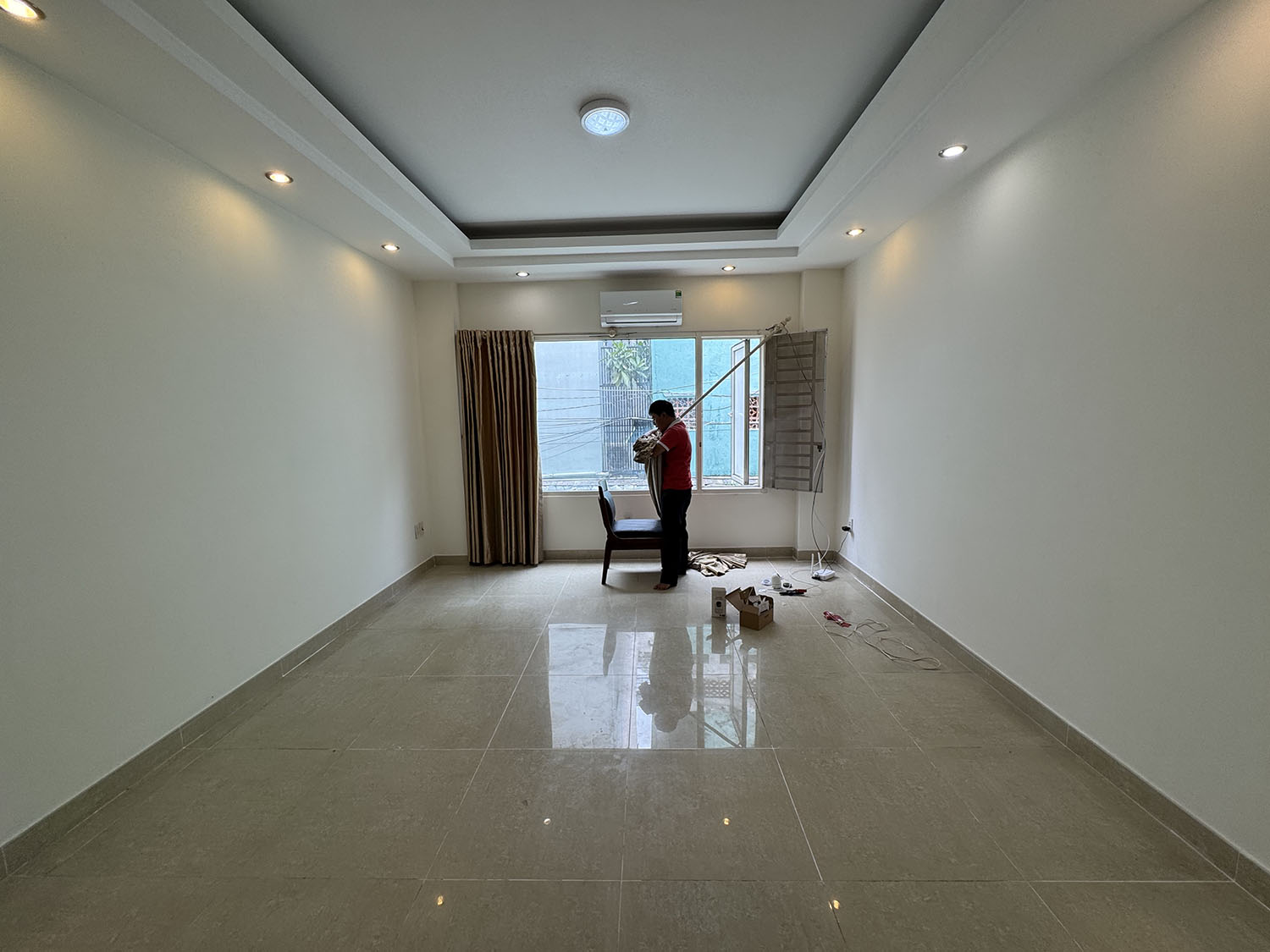 Nhà phố 3 lầu (DTKV: 4m x 15,5m=62m2) hẻm nhựa 8m khu kinh doanh sầm uất và người nước ở Lê Văn Sỹ